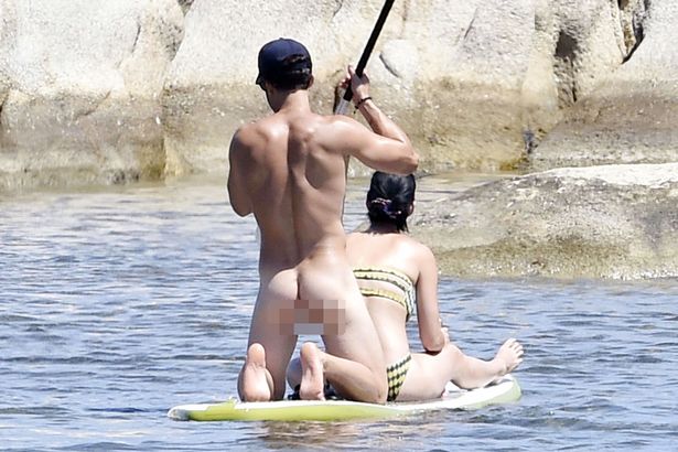 orlando bloom paddle boarding nude naked (4)