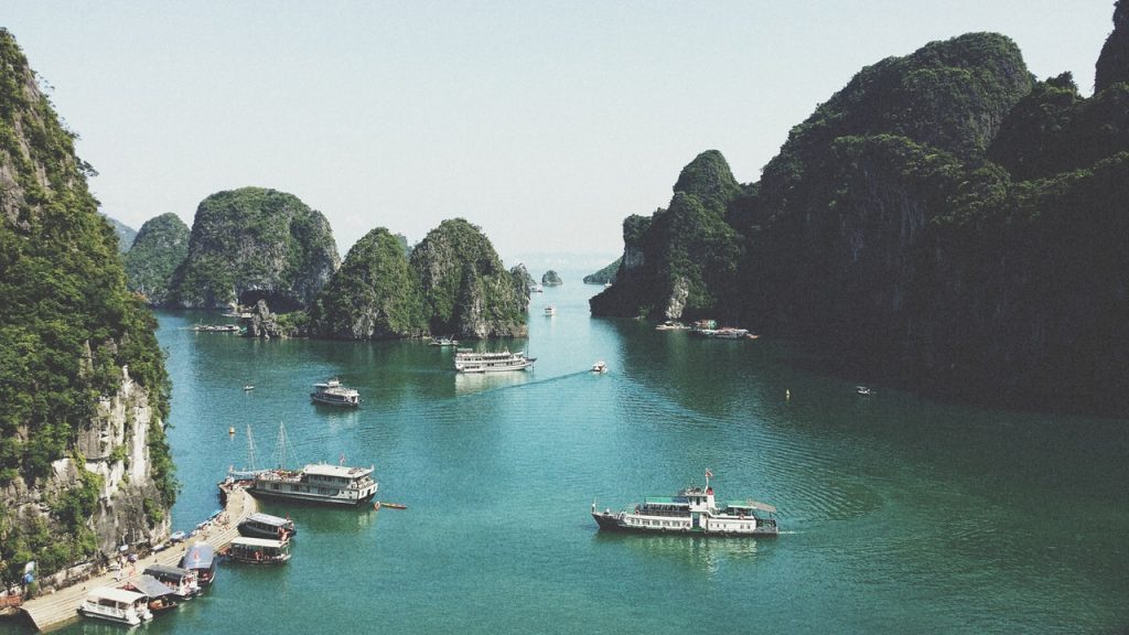 top 10 things to do in vietnam